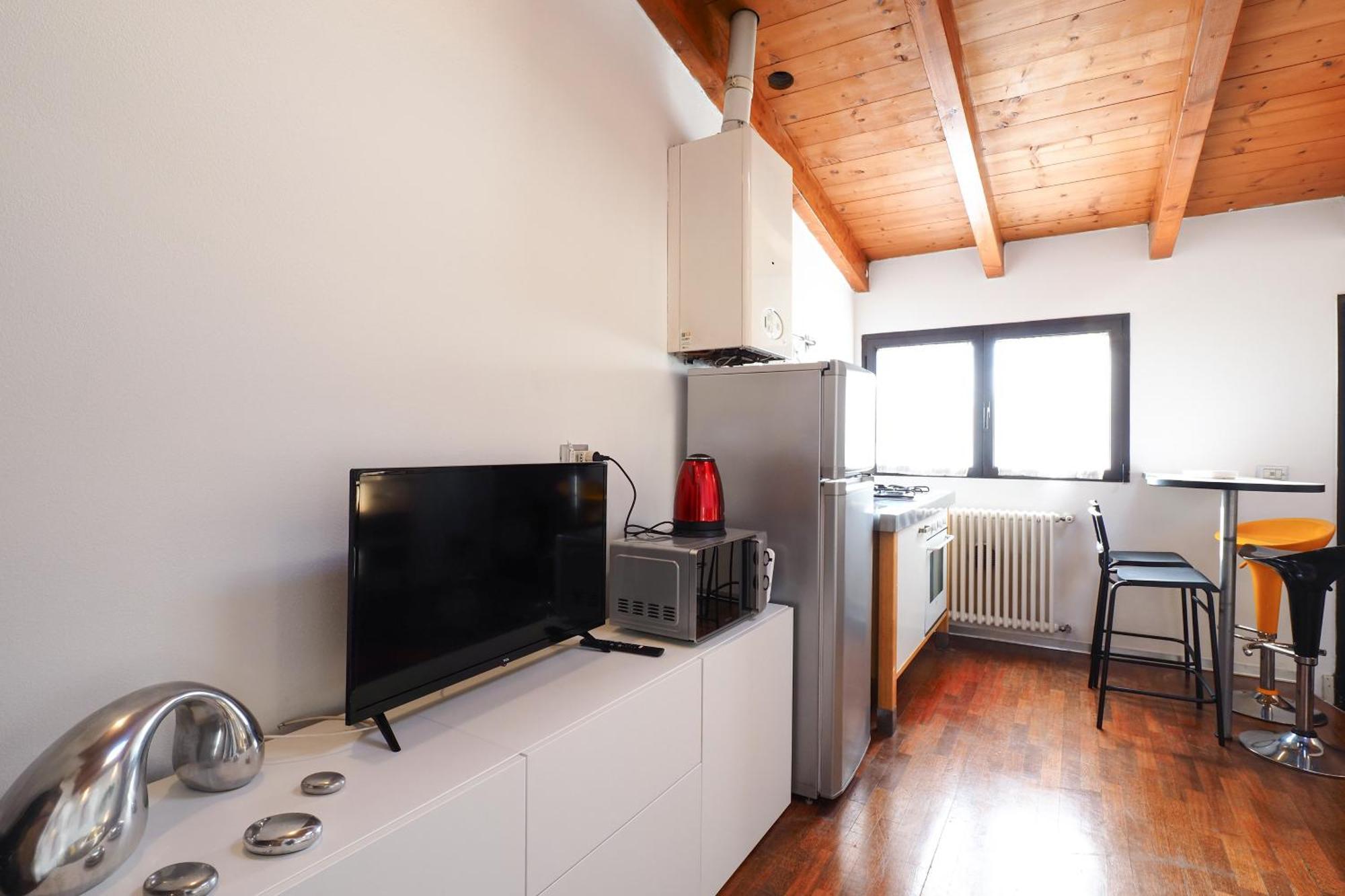Primopiano - Comune Antico Apartamento Milán